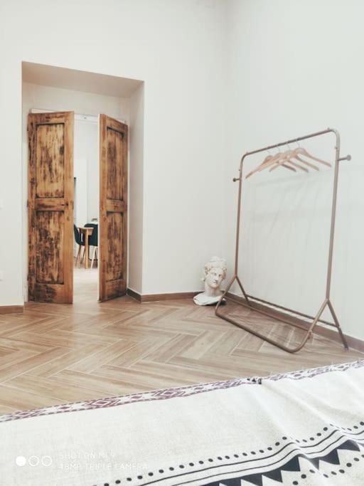 Scio' Apartment-centro Storico- Napoli