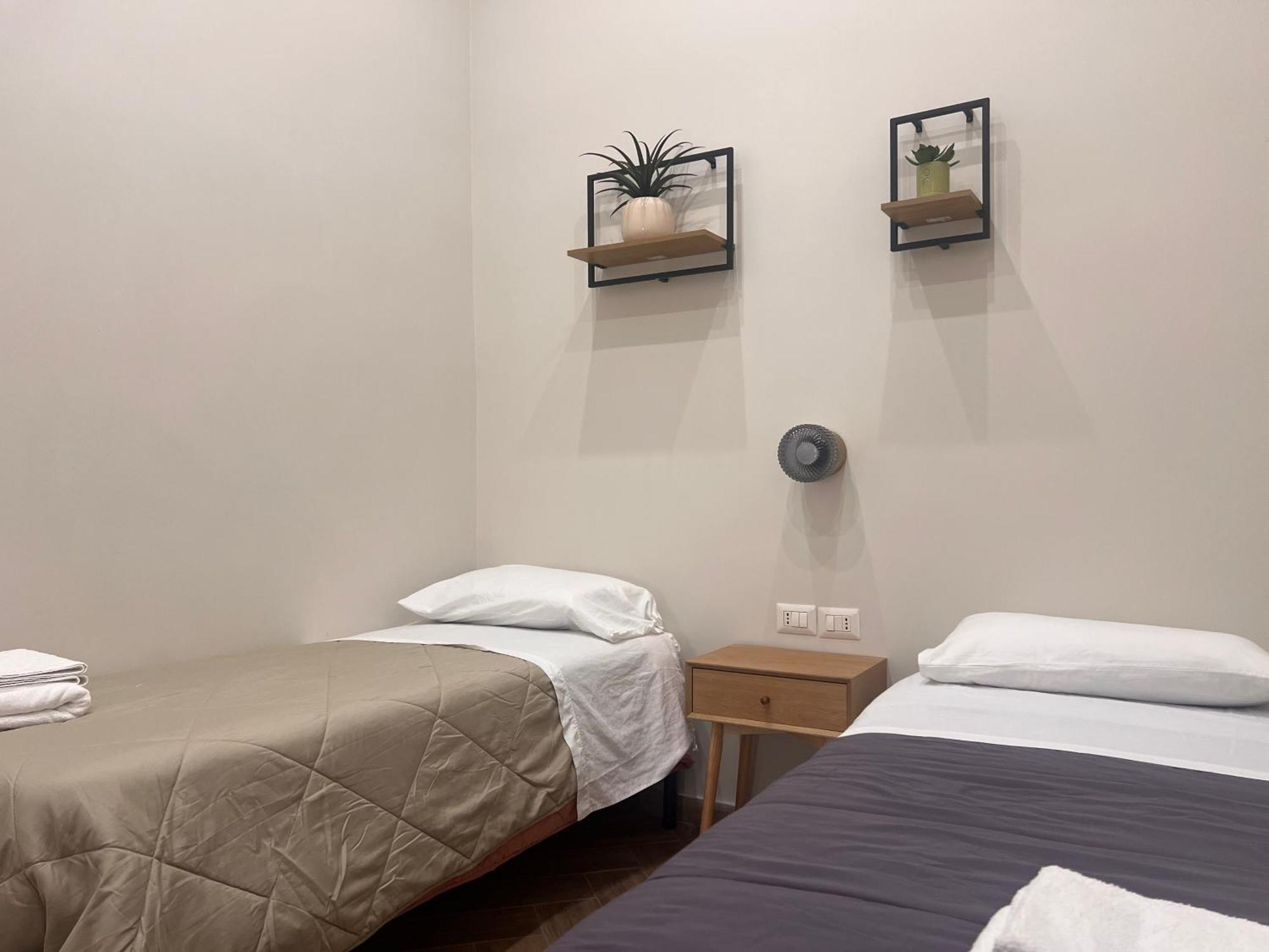 Scio' Apartment-centro Storico- * Napels